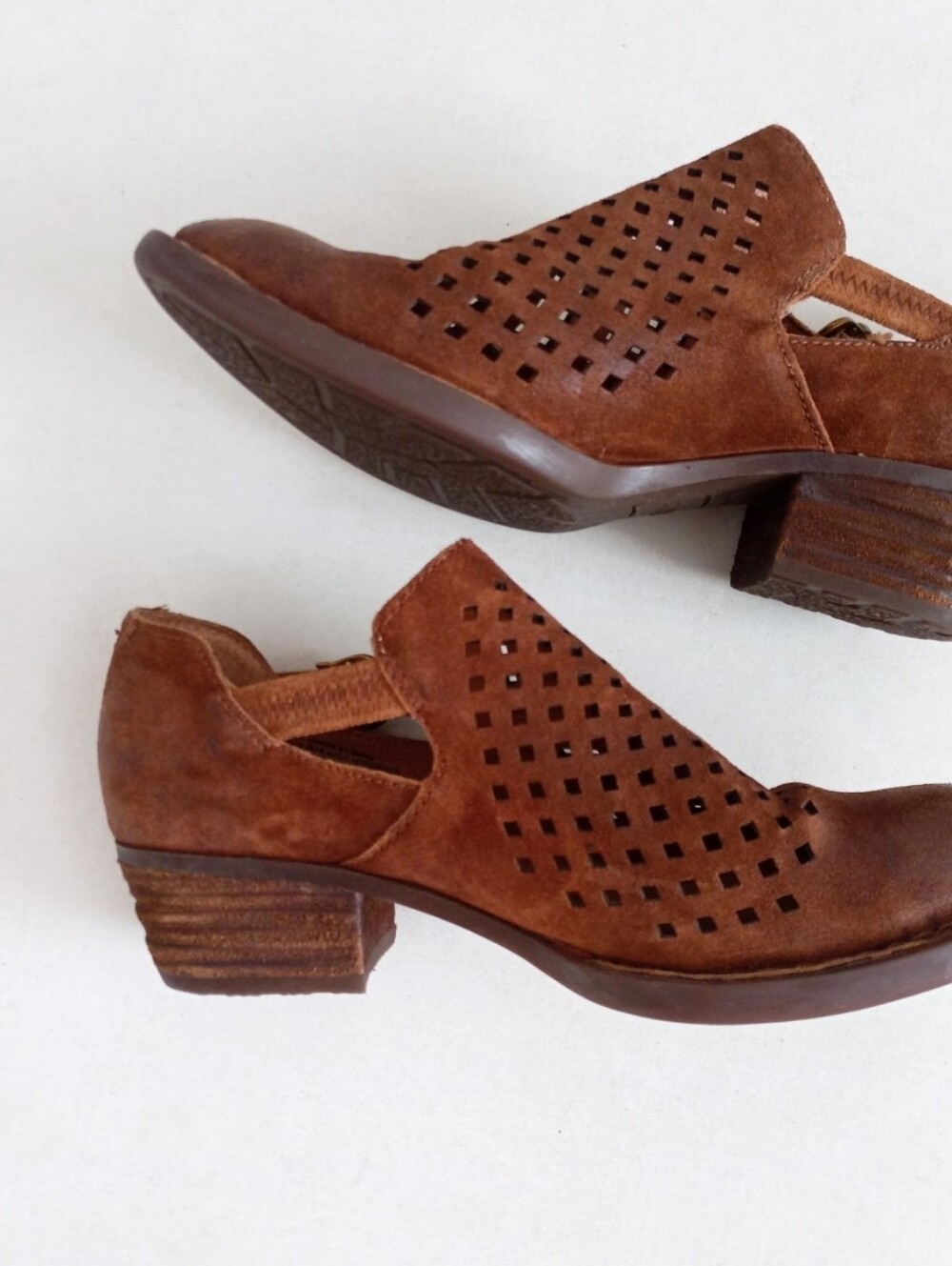 Born Nanna brown suede perforated cut out booties - Picture 5 of 13